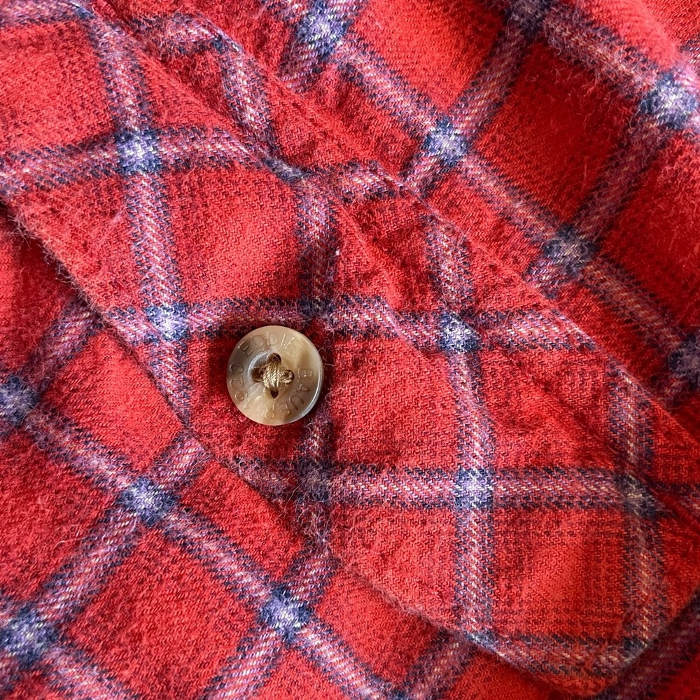 EDDIE BAUER Red/Blue Plaid Flannel-Like Button-Down Shirt Top - Size Small - Picture 16 of 16